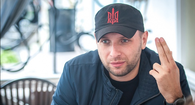 Павло Правий: Вова Парасюк показав українцям дулю, щоб відчепилися Павло Правий: Вова Парасюк показав українцям дулю, щоб відчепилися