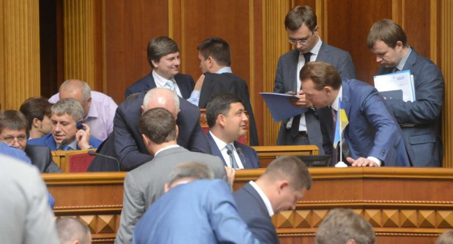 Пономарь: нужно не впадать в шок от огромных задекларированных доходов, а делать правильные выводы Пономарь: нужно не впадать в шок от огромных задекларированных доходов, а делать правильные выводы