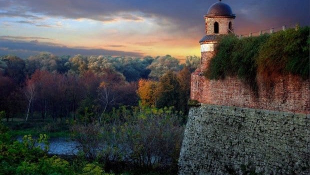 Отмечаем Хэллоуин: самые «жуткие» украинские замки, которые нужно посетить в праздник