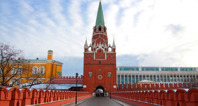 Командная система Кремля взломана хакерами, - СМИ Командная система Кремля взломана хакерами, - СМИ