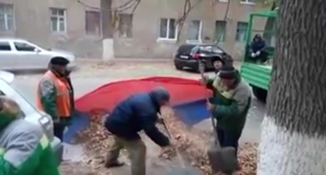 Двірники із Волгограда не будуть притягатись до відповідальності за наругу над російським прапором Двірники із Волгограда не будуть притягатись до відповідальності за наругу над російським прапором