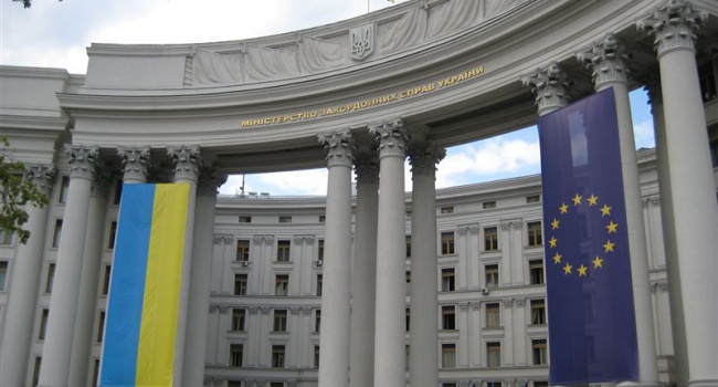 МЗС назвало ключові аспекти успішних стосунків США та України МЗС назвало ключові аспекти успішних стосунків США та України