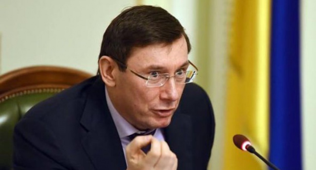 Янукович не здається Янукович не здається