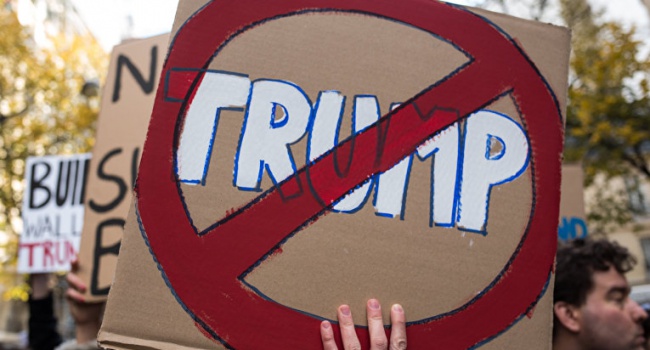 Бунт против Трампа в Париже: на улицы города вышли недовольные американцы Бунт против Трампа в Париже: на улицы города вышли недовольные американцы