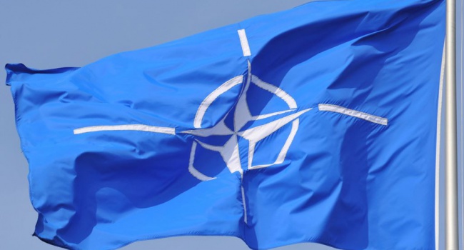 У НАТО пообіцяли зосередити увагу на Росії У НАТО пообіцяли зосередити увагу на Росії