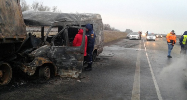 У Росії сталася смертельна ДТП, в якій загинули 6 українців У Росії сталася смертельна ДТП, в якій загинули 6 українців