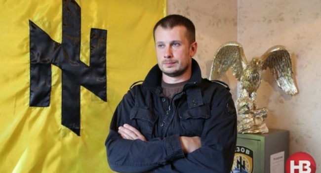 Командир полка «Азов» призвал нанести мощный удар по «ДНР» Командир полка «Азов» призвал нанести мощный удар по «ДНР»