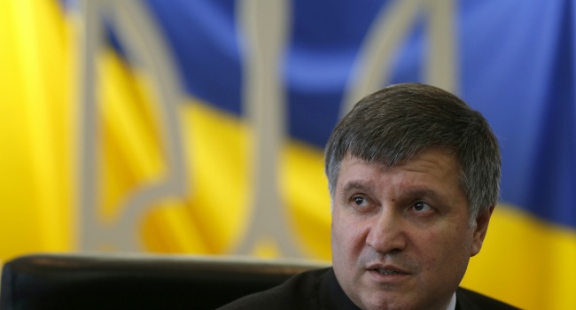 Аваков назвал автора разгона Майдана Аваков назвал автора разгона Майдана