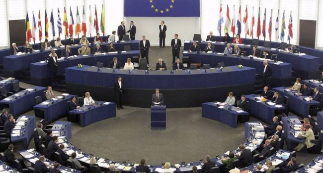 В Европарламенте сравнили Россию с ИГИЛ и «Аль-Каидой» В Европарламенте сравнили Россию с ИГИЛ и «Аль-Каидой»