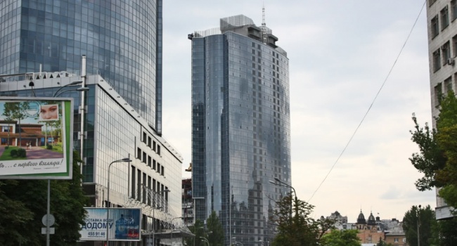 Доступ в офісній частині "Гуліверу" блокували не правоохоронці Доступ в офісній частині "Гуліверу" блокували не правоохоронці