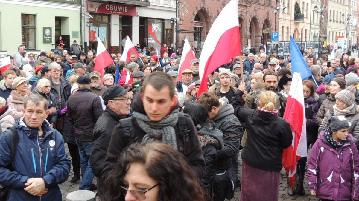 Европе грозит. Польская оппозиция. Оппозиционеры Польши.