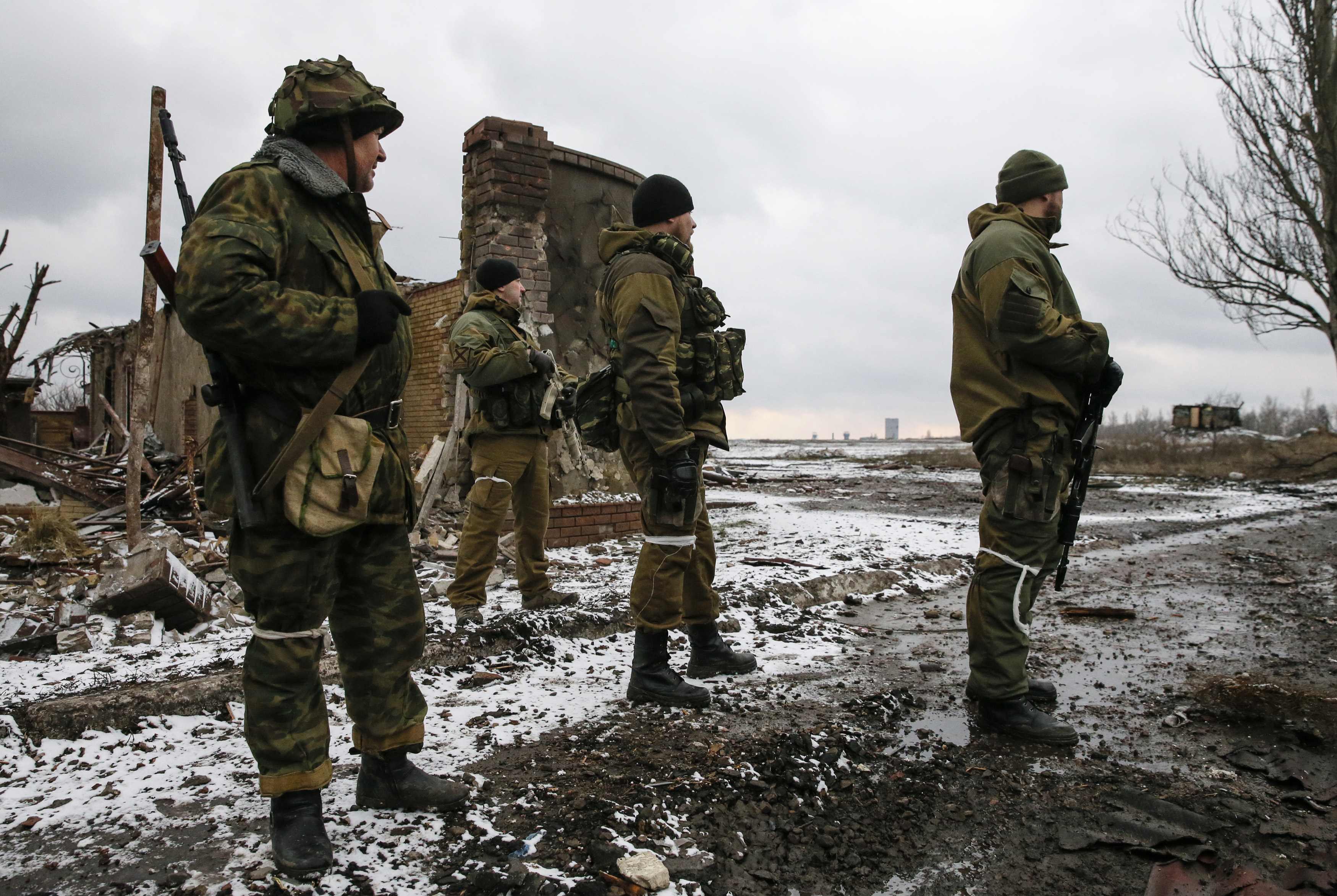 Новороссия последний час. Ополчение ЛНР В Дебальцево. Пегов военкор. Ополченцы зимой.