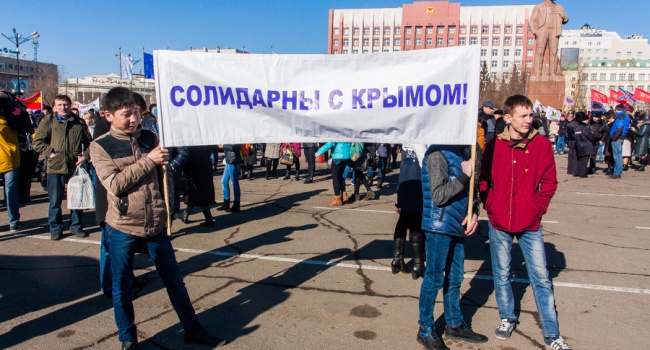 Блогер: в России даже не заметят, если Донбасс и Крым вернутся в Украину Блогер: в России даже не заметят, если Донбасс и Крым вернутся в Украину