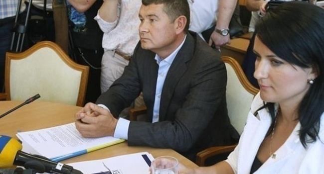 Журналист о «пленках Онищенко»: это борьба за власть Журналист о «пленках Онищенко»: это борьба за власть