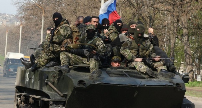 Давиденко: Жителі Донбасу скаржаться на окупантів та не наважуються лягти з іконами перед танками і бронемашинами