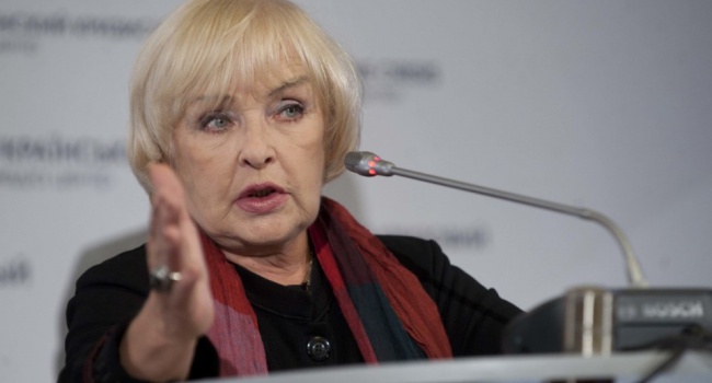 Ада Роговцева попала в реанимацию Ада Роговцева попала в реанимацию