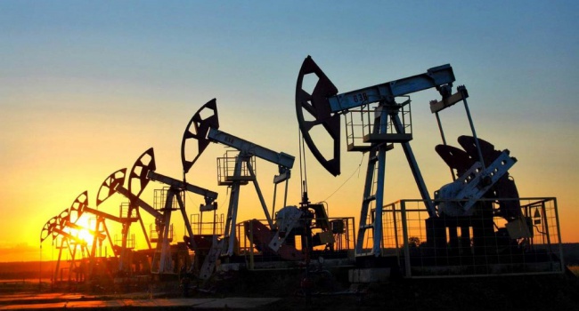 На мировом рынке нефти новые скачки цен из-за разногласий в ОПЕК На мировом рынке нефти новые скачки цен из-за разногласий в ОПЕК