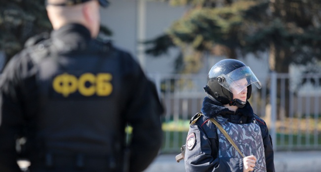 В Севастополе задержали проукраинского активиста В Севастополе задержали проукраинского активиста