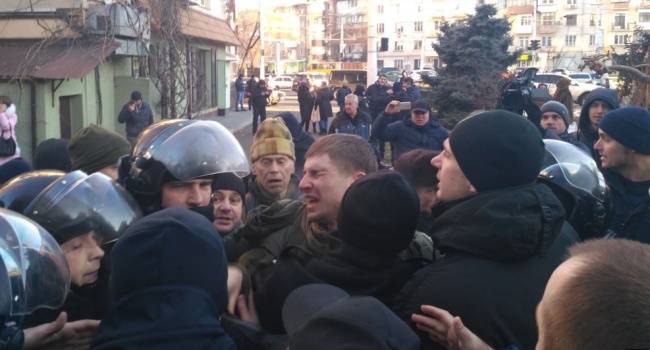 В Одесі відбулись сутички активістів з силовиками