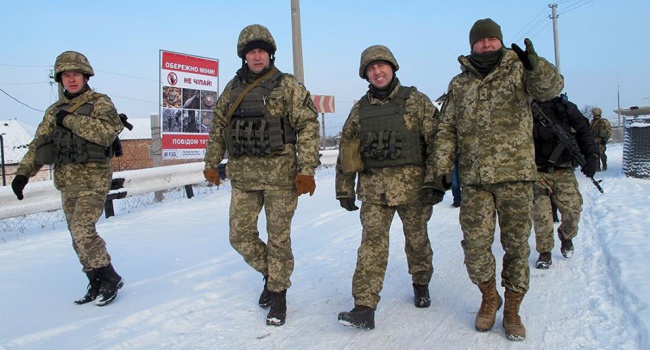 Хуга знову розчарувала ситуація в Станиці Луганській. Прикордонники показали докази обстрілів Хуга знову розчарувала ситуація в Станиці Луганській. Прикордонники показали докази обстрілів