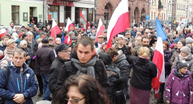 У Польщі було здійснено спробу незаконного захоплення державної влади – міністр МВС У Польщі було здійснено спробу незаконного захоплення державної влади – міністр МВС