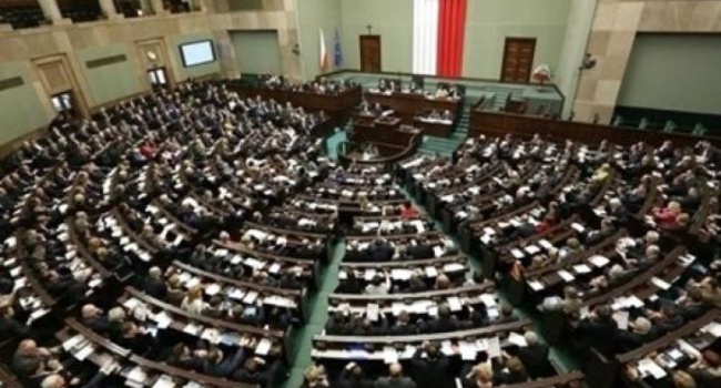 Польский сенат инициирует переговоры с журналистами Польский сенат инициирует переговоры с журналистами