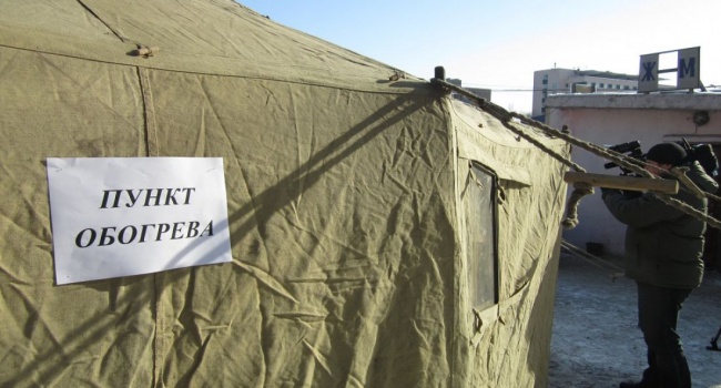 Жители Алушты украли у бомжей продукты питания