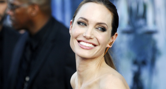 Анджелина Джоли собирается вступить в новые отношения