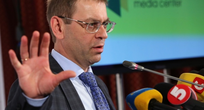 Пашинський залишився без пістолету 