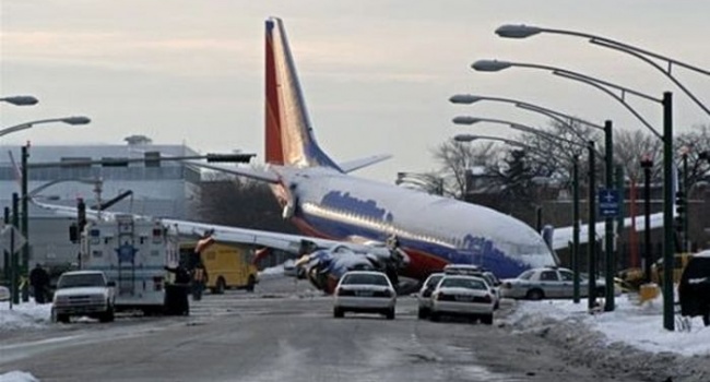 В России произошел инцидент с пассажирским самолетом (видео)