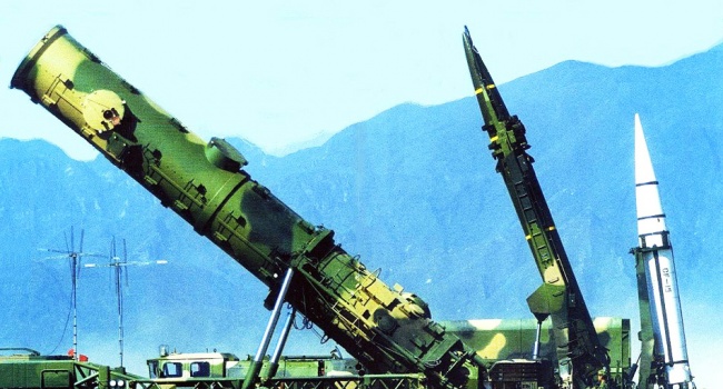 КНР размещает на своей границе с Россией ракеты, которым хватит 15 минут, чтобы долететь до Москвы