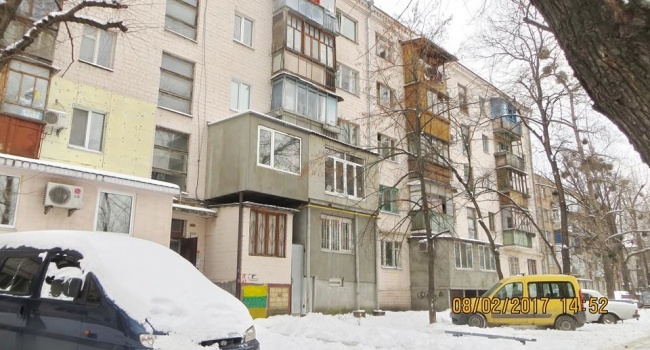 Пользователи обсуждают «самые уродливые» балконы в Киеве
