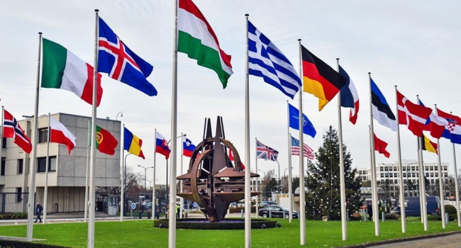 Лише 2 європейськими державами-членами НАТО було виконано план на військові витрати
