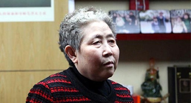 70-летнюю бабушку в соцсетях признали «самой горячей женщиной Китая»