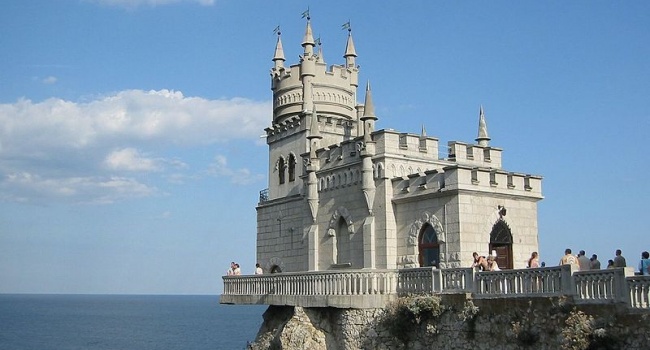 «Ласточкино гнездо» в Крыму закрыли для посетителей
