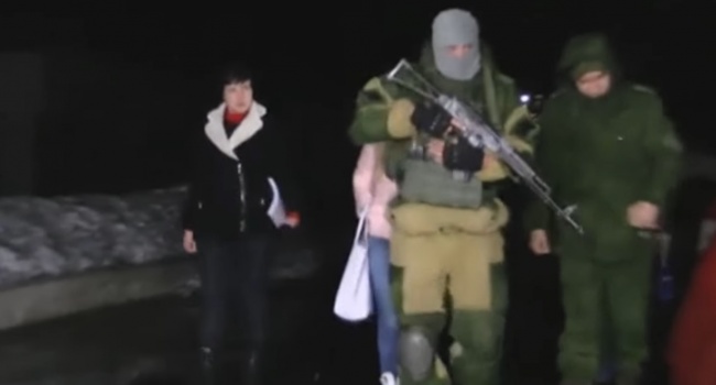 Опубликовано видео с Надеждой Савченко и боевиками «ДНР» Опубликовано видео с Надеждой Савченко и боевиками «ДНР»
