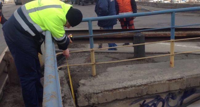 Эксперт пояснил, что нужно делать с Шулявским мостом Эксперт пояснил, что нужно делать с Шулявским мостом