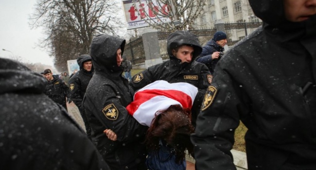Білоруські опозиціонери планують провести сьогодні ще один мітинг Білоруські опозиціонери планують провести сьогодні ще один мітинг
