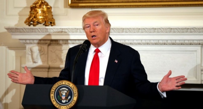 Лицо Трампа перед ударом по Сирии, - СМИ показали снимки