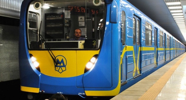 Проезд в метро Киева сильно подорожает в 2017 году