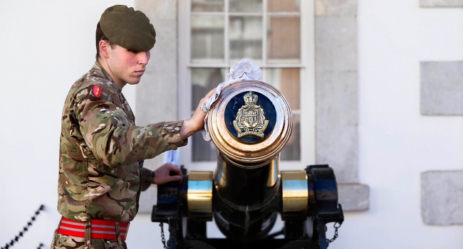 Між двох вогнів: як Великобританія і Іспанія ділять Гібралтар на тлі «брексіта»