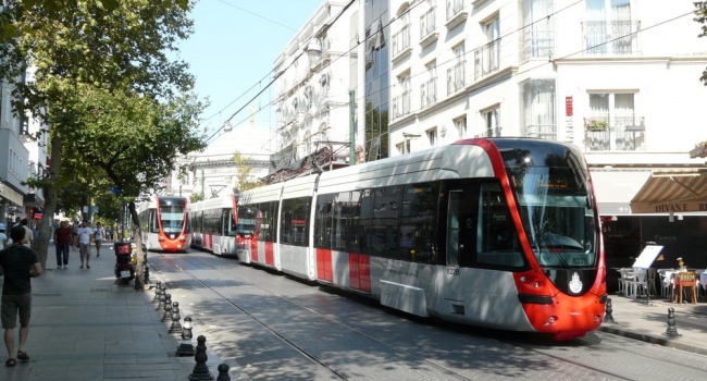 У Вінниці виготовили перший 16-метровий трамвай VinWay