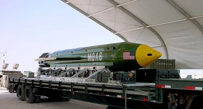 Пентагон показав відео застосування найбільшої неатомної бомби 