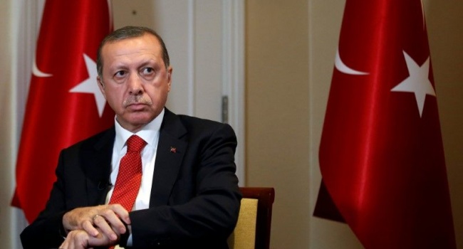 Эксперт: теперь Эрдогана сможет сдержать только один человек в мире