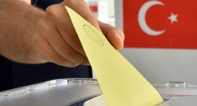 Турецькі опозиціонери вимагають скасувати результати референдуму