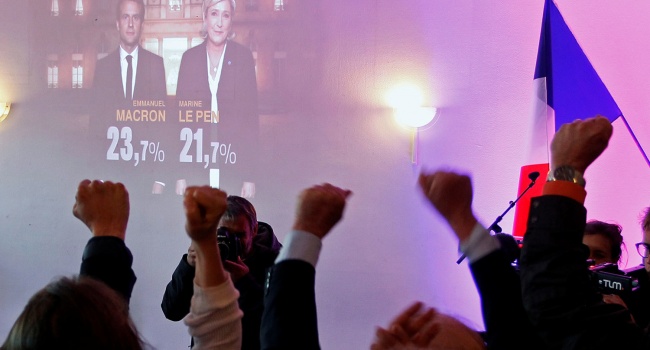 Блогер: Ле Пен вновь пролетит над президентством, как фанера над Парижем
