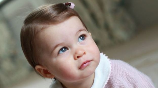 Британській принцесі Шарлоті сьогодні 2 роки