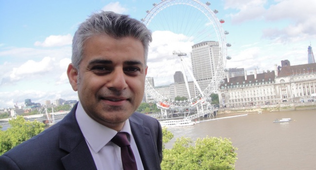 Мэр Лондона назвал «трусливой атакой» теракты в столице