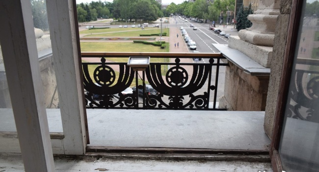 Мер Миколаєва втік від правоохоронців через балкон – ЗМІ 