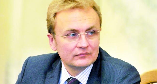 Блогер пояснив чому Садовий вимагає введення у Львові режиму надзвичайного стану